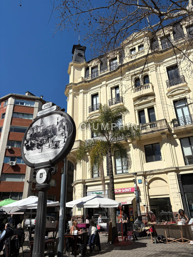 Apartamento ID.1107 - Venta apartamento con renta tipo loft 1 dormitorio Alhambra Plaza - A estrenar - Ciudad Vieja