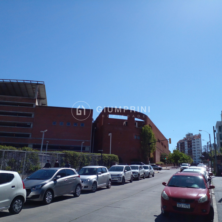 Apartamento ID.1235 - Alquiler Oficina - Pocitos Nuevo 