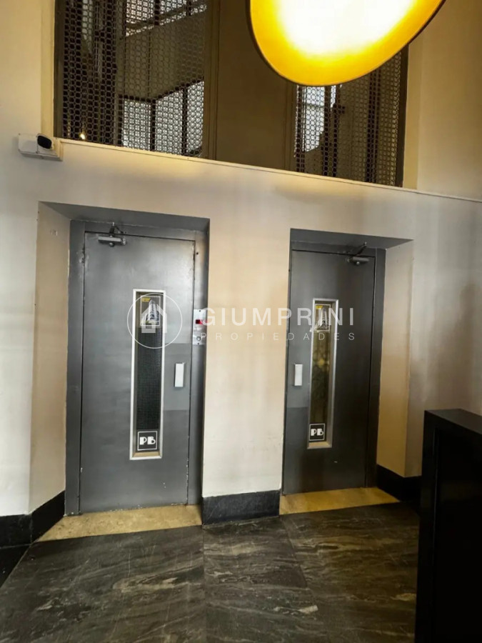 Oficina ID.1246 - Alquiler de Oficina en Ciudad Vieja - Edificio Centenario