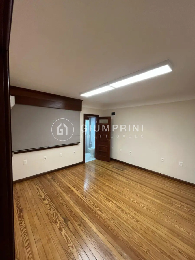 Oficina ID.1246 - Alquiler de Oficina en Ciudad Vieja - Edificio Centenario