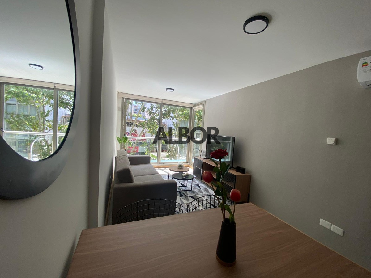Apartamento ID.17 - Alquiler Apartamento Un Dormitorio Amoblado + Garaje - Pocitos Vicenz