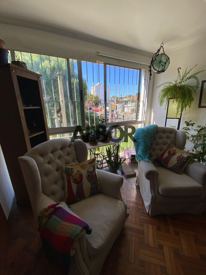 Apartamento ID.565 - Alquiler Apto 3 Dormitorios + Terraza con Parillero de uso exclusivo + SIN GASTOS COMUNES - Malvín 