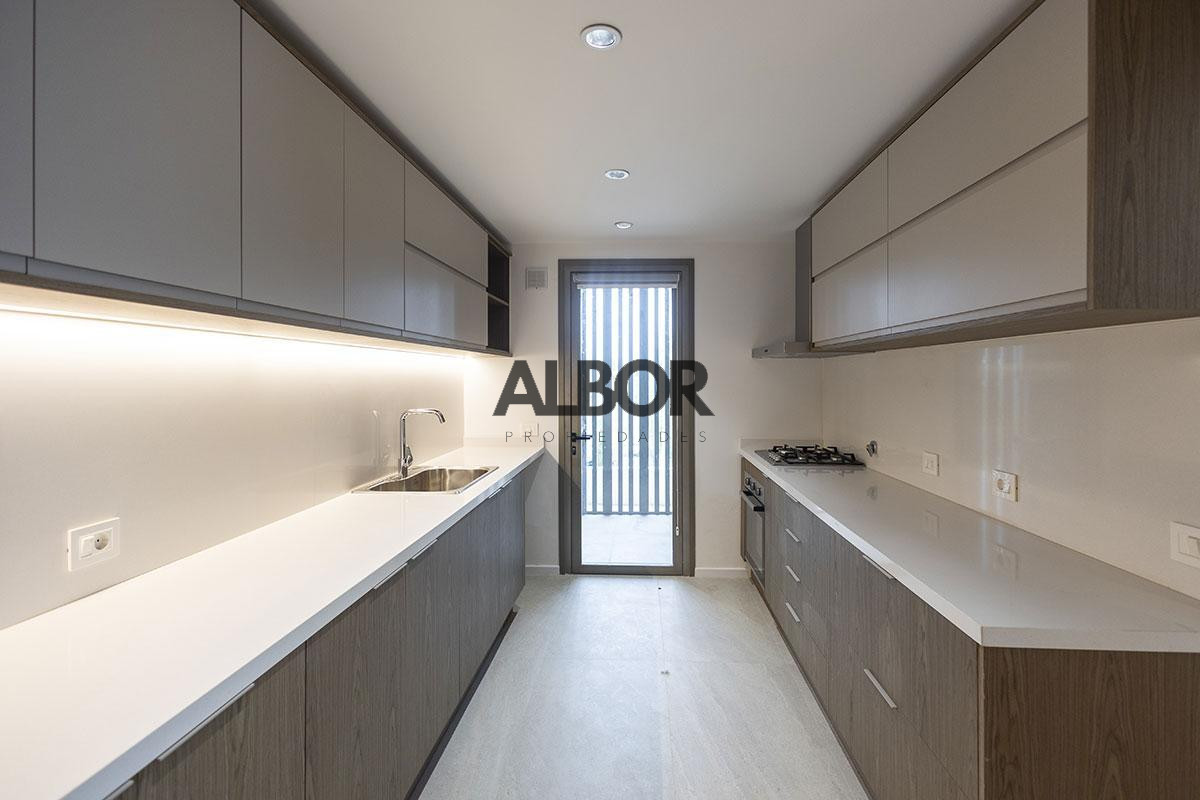 Apartamento ID.466 - Alquiler Apartamento 2 Dormitorios Con Garage en Carrasco - Barrio Parque - Alive Residence