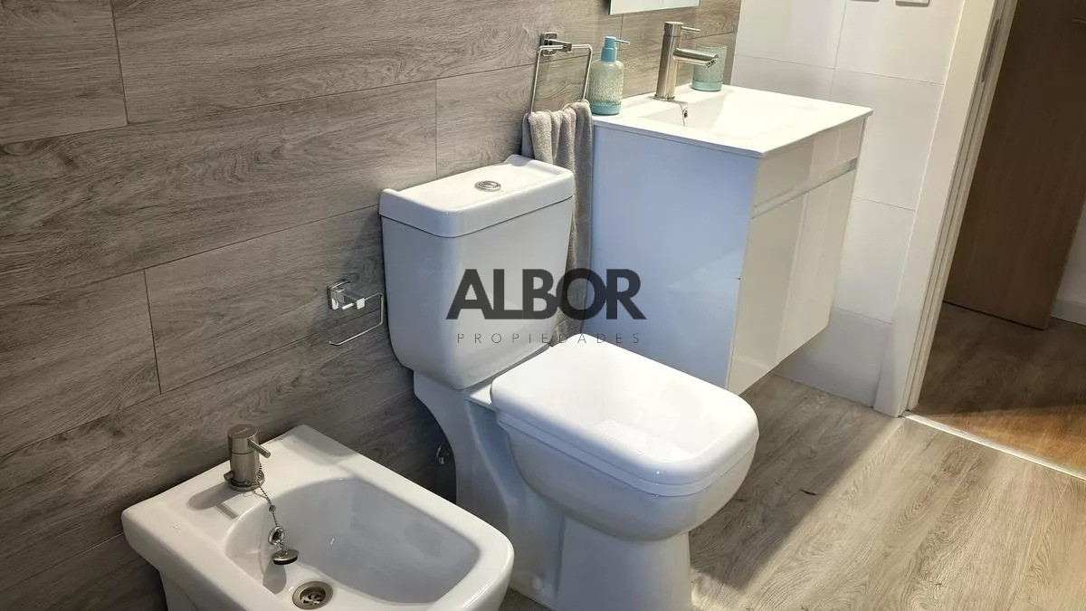 Apartamento ID.32 - Alquiler Apartamento Un Dormitorio + Garage - Cordón Sur