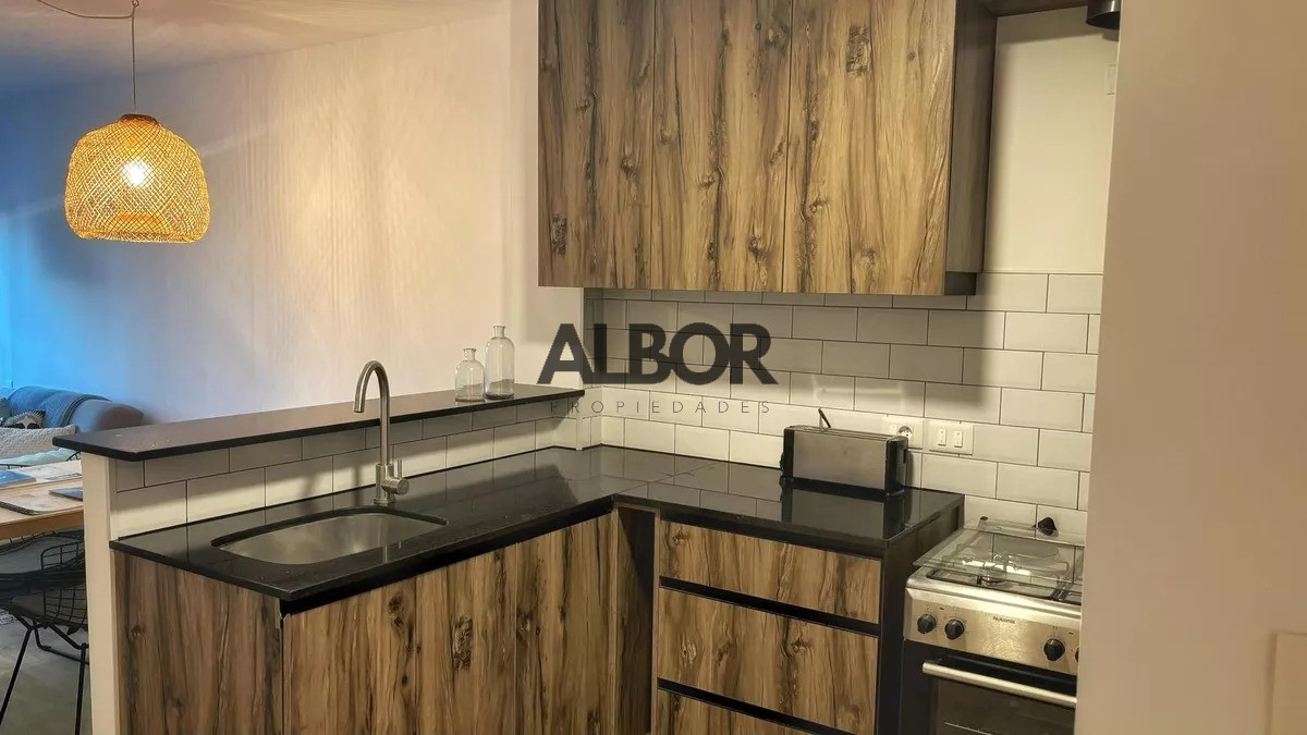 Apartamento ID.32 - Alquiler Apartamento Un Dormitorio + Garage - Cordón Sur