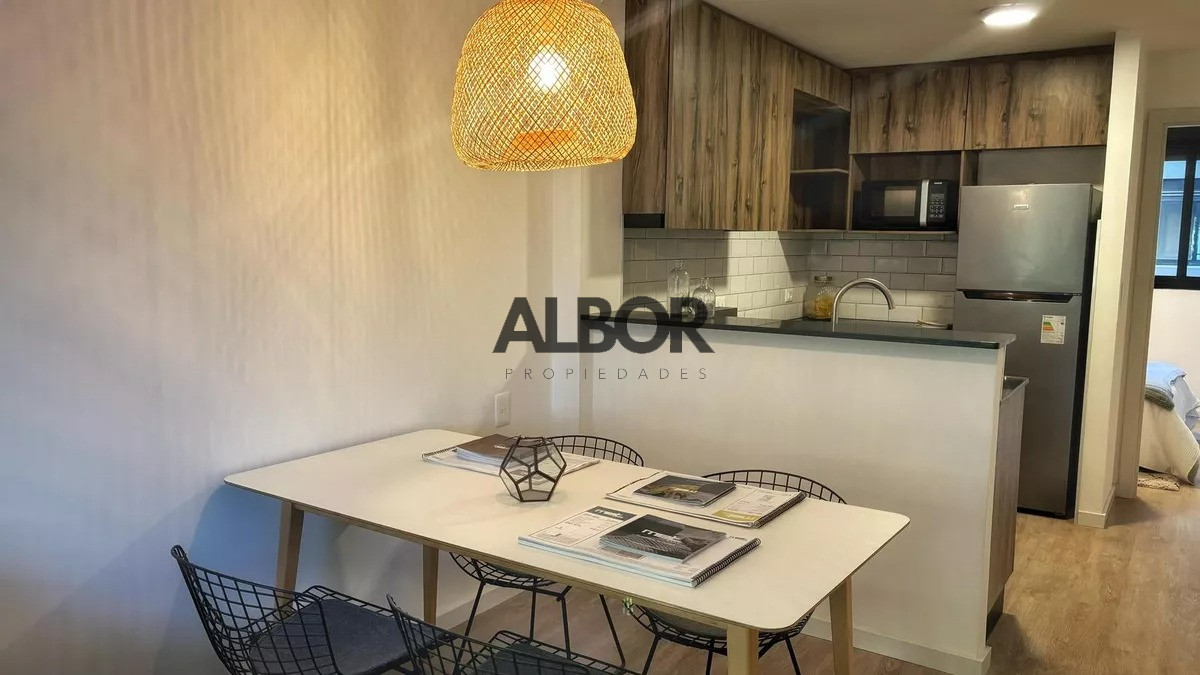 Apartamento ID.32 - Alquiler Apartamento Un Dormitorio + Garage - Cordón Sur