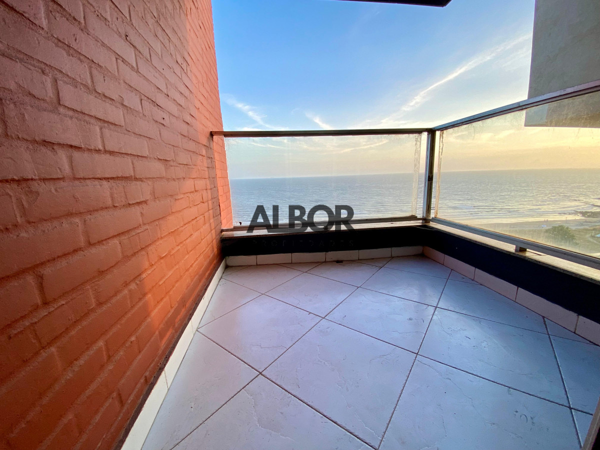 Apartamento ID.443 - Alquiler Apartamento 3 Dormitorios + Garage - Malvin