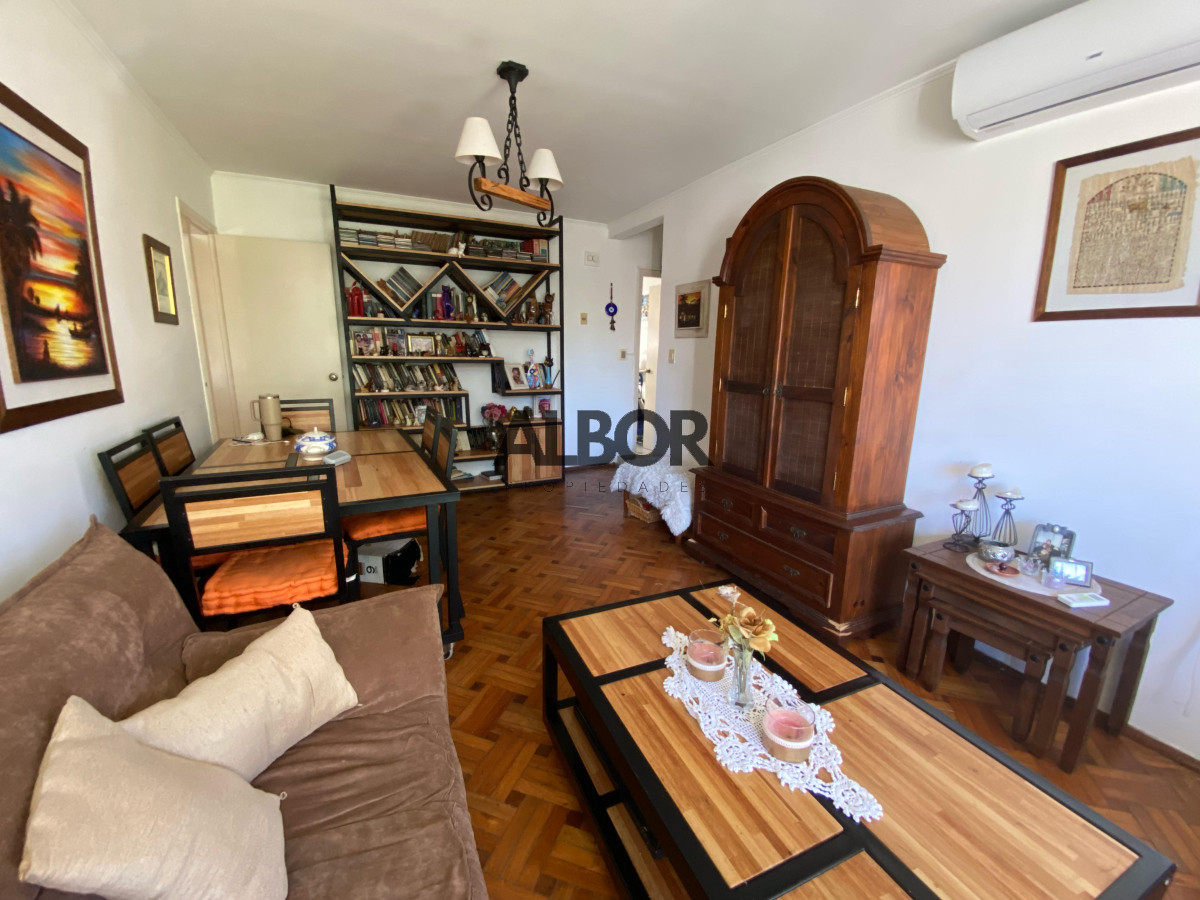 Apartamento ID.565 - Alquiler Apto 3 Dormitorios + Terraza con Parillero de uso exclusivo + SIN GASTOS COMUNES - Malvín 