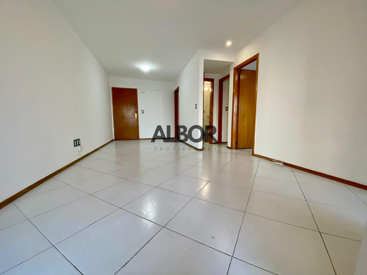 Apartamento ID.443 - Alquiler Apartamento 3 Dormitorios + Garage - Malvin