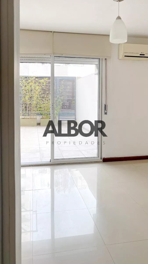 Apartamento ID.75 - Alquiler Apartamento 1 Dormitorio Con Patio - Villa Biarritz