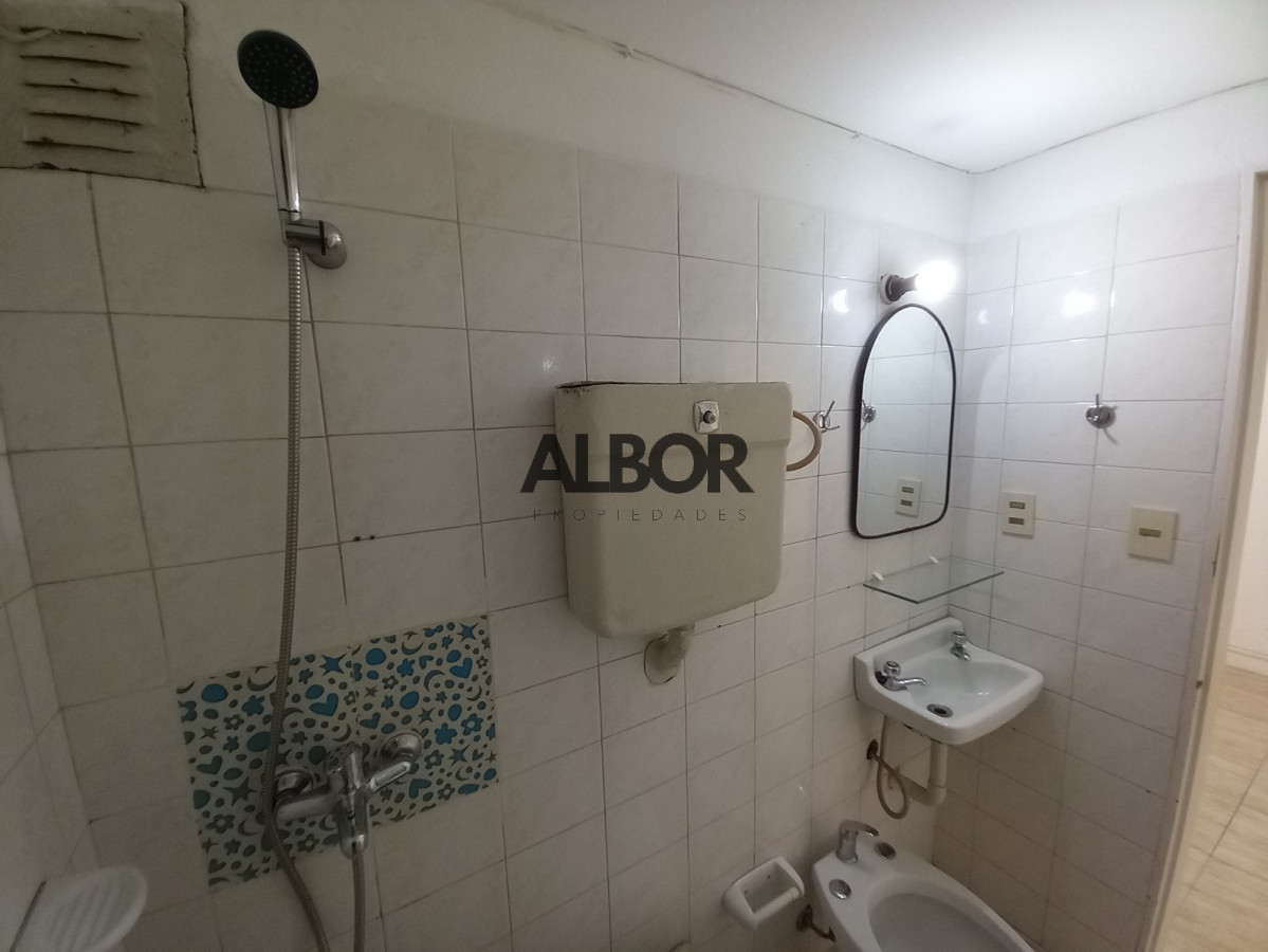 Apartamento ID.803 - Alquiler Amplio  Monoambiente con cocina definida en Centro - Zona de facultades