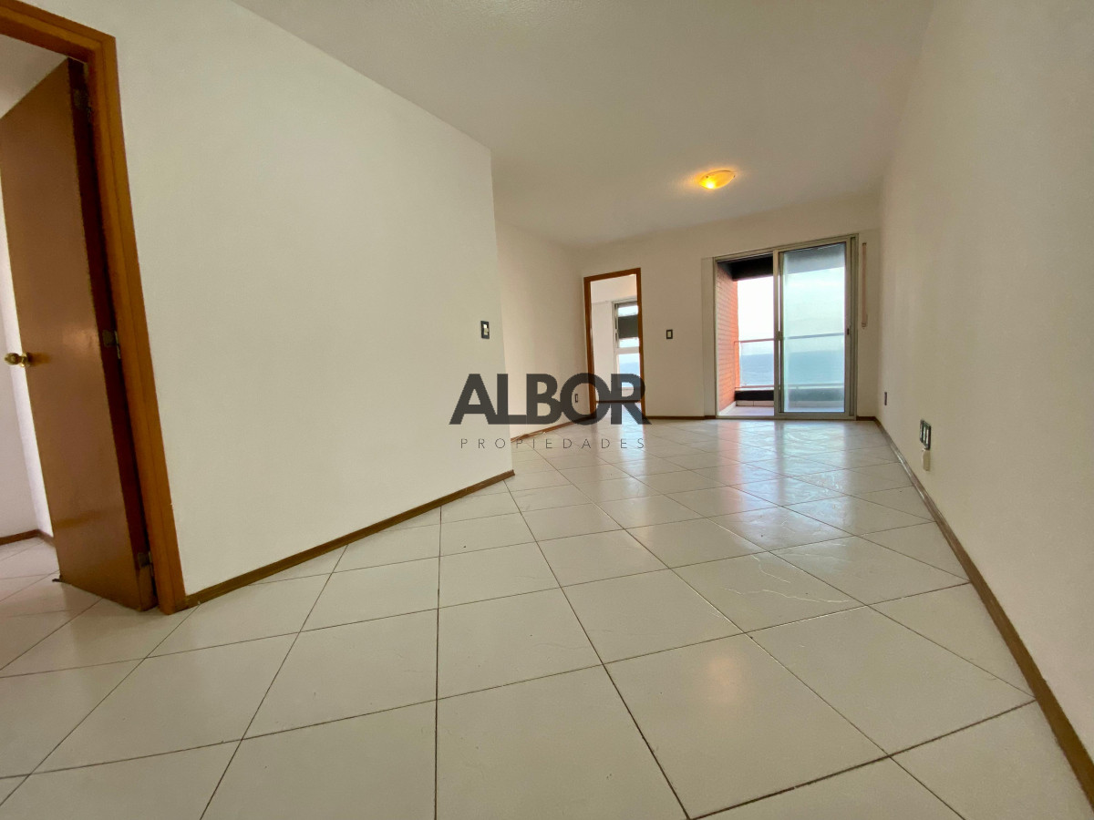 Apartamento ID.443 - Alquiler Apartamento 3 Dormitorios + Garage - Malvin