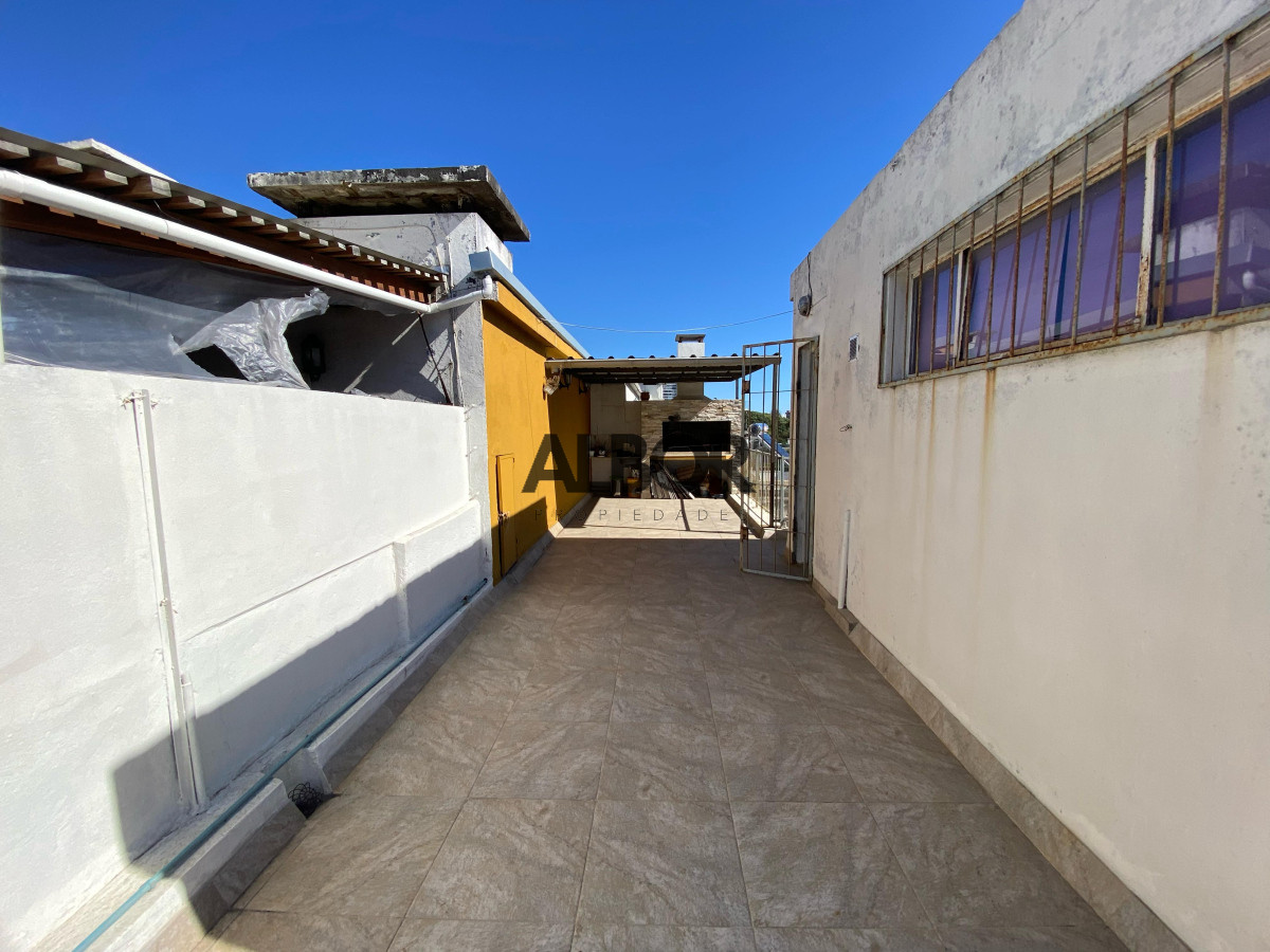 Apartamento ID.565 - Alquiler Apto 3 Dormitorios + Terraza con Parillero de uso exclusivo + SIN GASTOS COMUNES - Malvín 