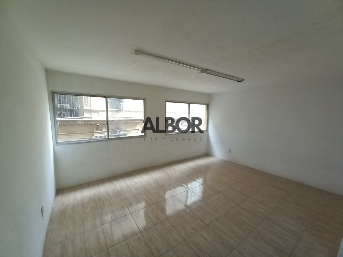 Apartamento ID.803 - Alquiler Amplio  Monoambiente con cocina definida en Centro - Zona de facultades