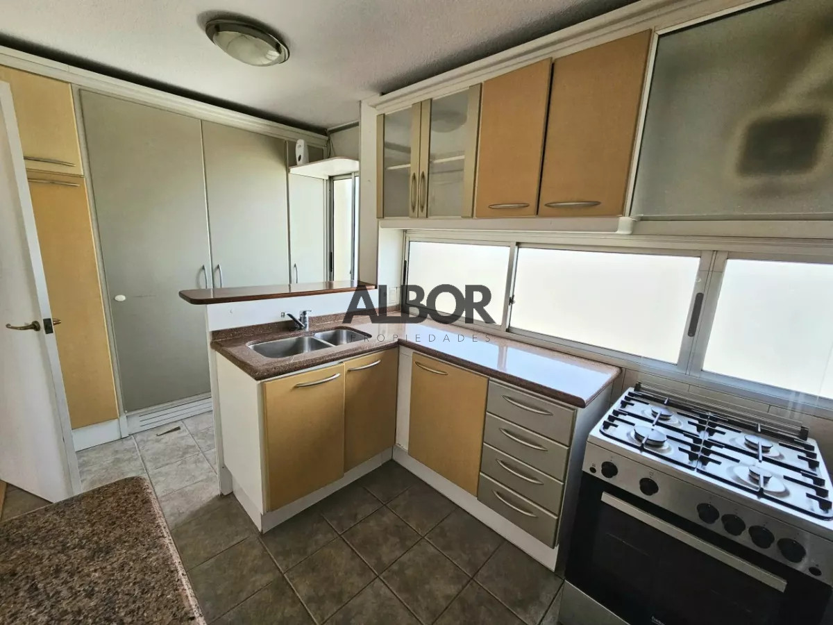 Apartamento ID.468 - Alquiler Apartamento 2 Dormitorios Amoblado + Garaje - Pocitos