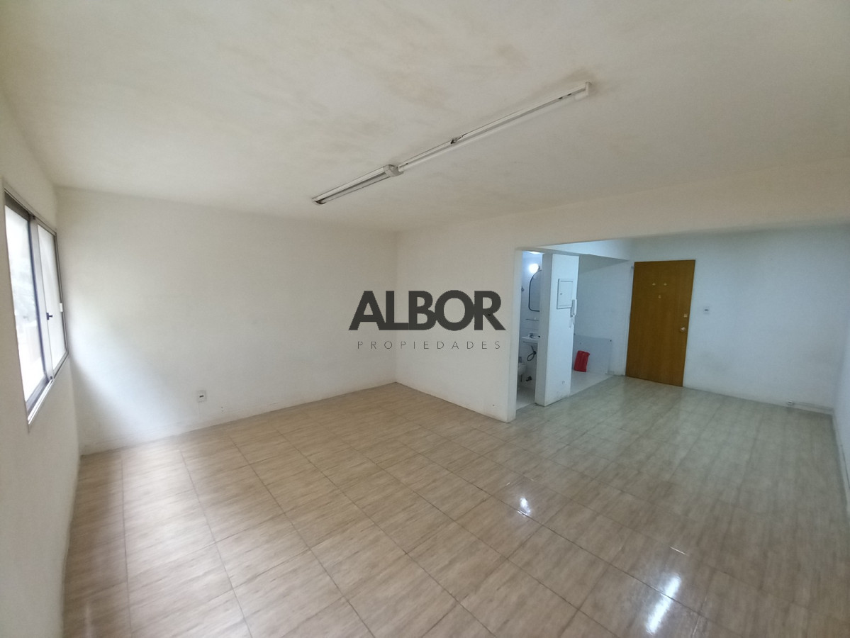Apartamento ID.803 - Alquiler Amplio  Monoambiente con cocina definida en Centro - Zona de facultades