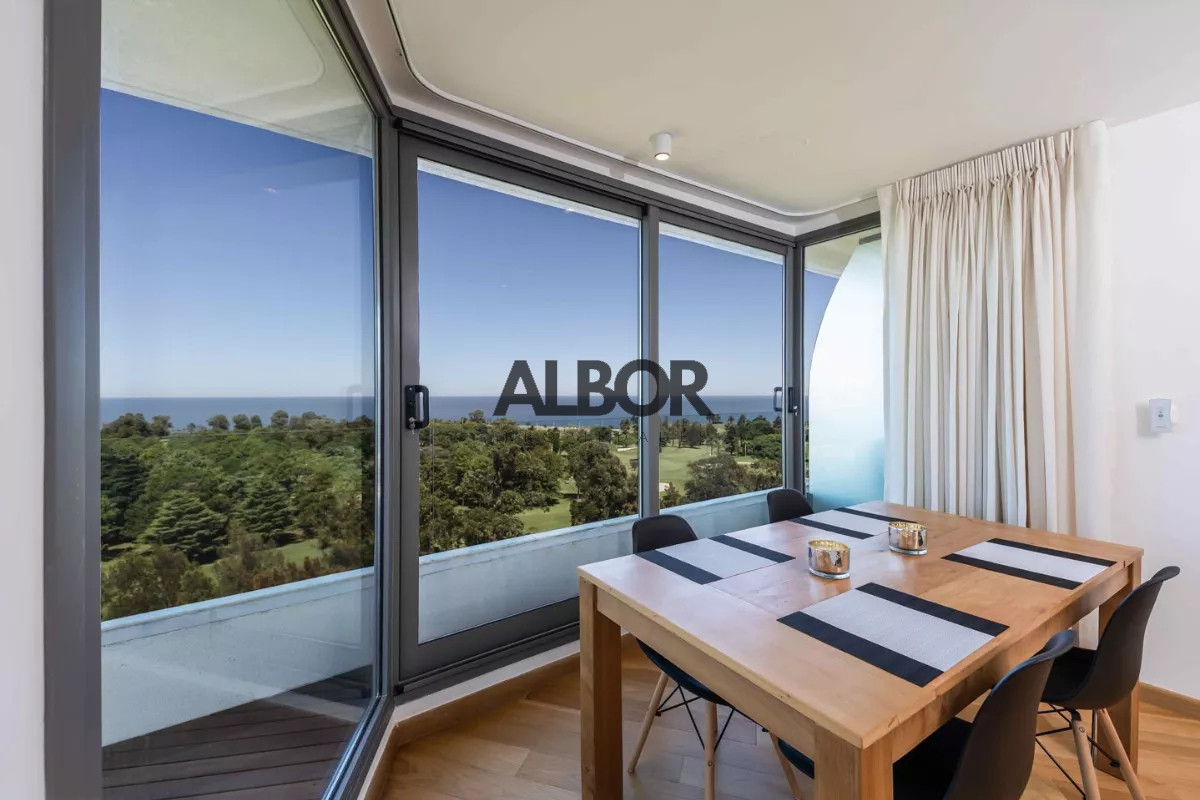 Apartamento ID.396 - Alquiler apartamento 3 Dormitorios Punta Carretas  + garage  Birdie Golf