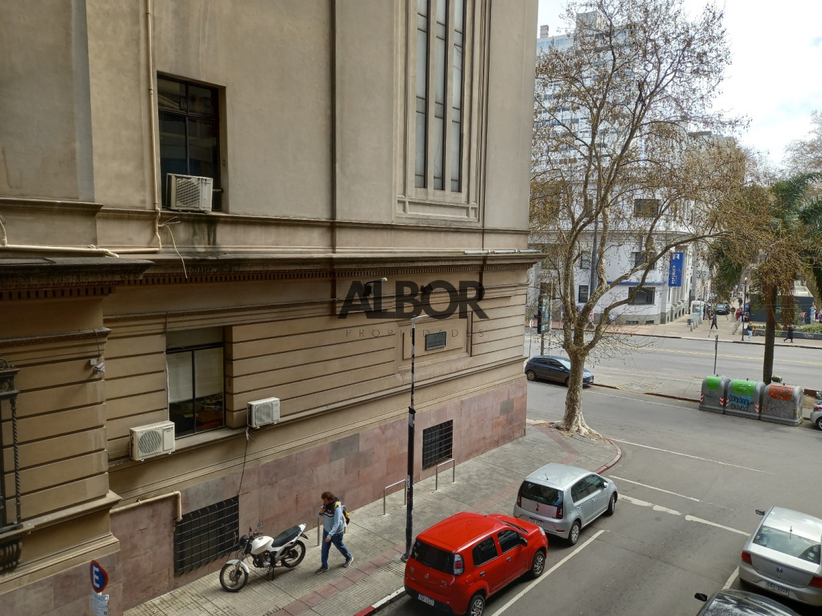 Apartamento ID.803 - Alquiler Amplio  Monoambiente con cocina definida en Centro - Zona de facultades
