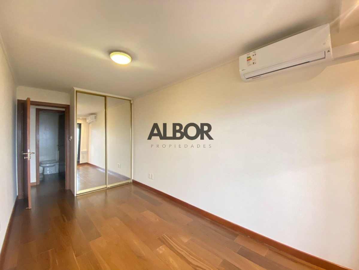 Apartamento ID.245 - Alquiler Apartamento 3 dormitorios - Punta Carretas