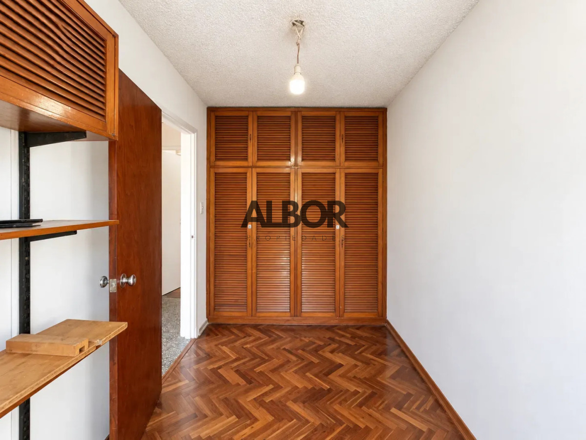 Casa ID.1467 - Alquiler casa 4 Dormitorios - Fondo - Garaje - Zona de colegios