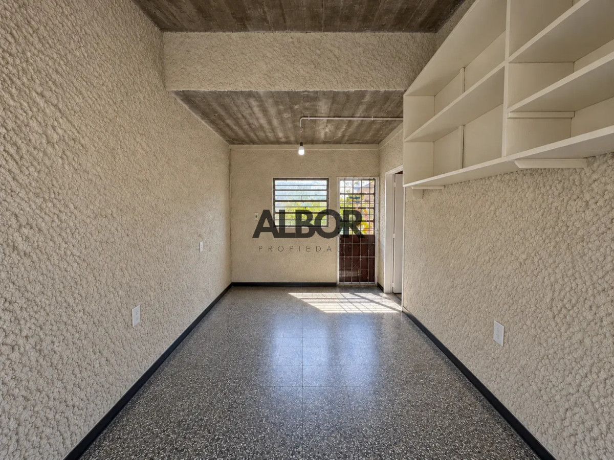 Casa ID.1467 - Alquiler casa 4 Dormitorios - Fondo - Garaje - Zona de colegios