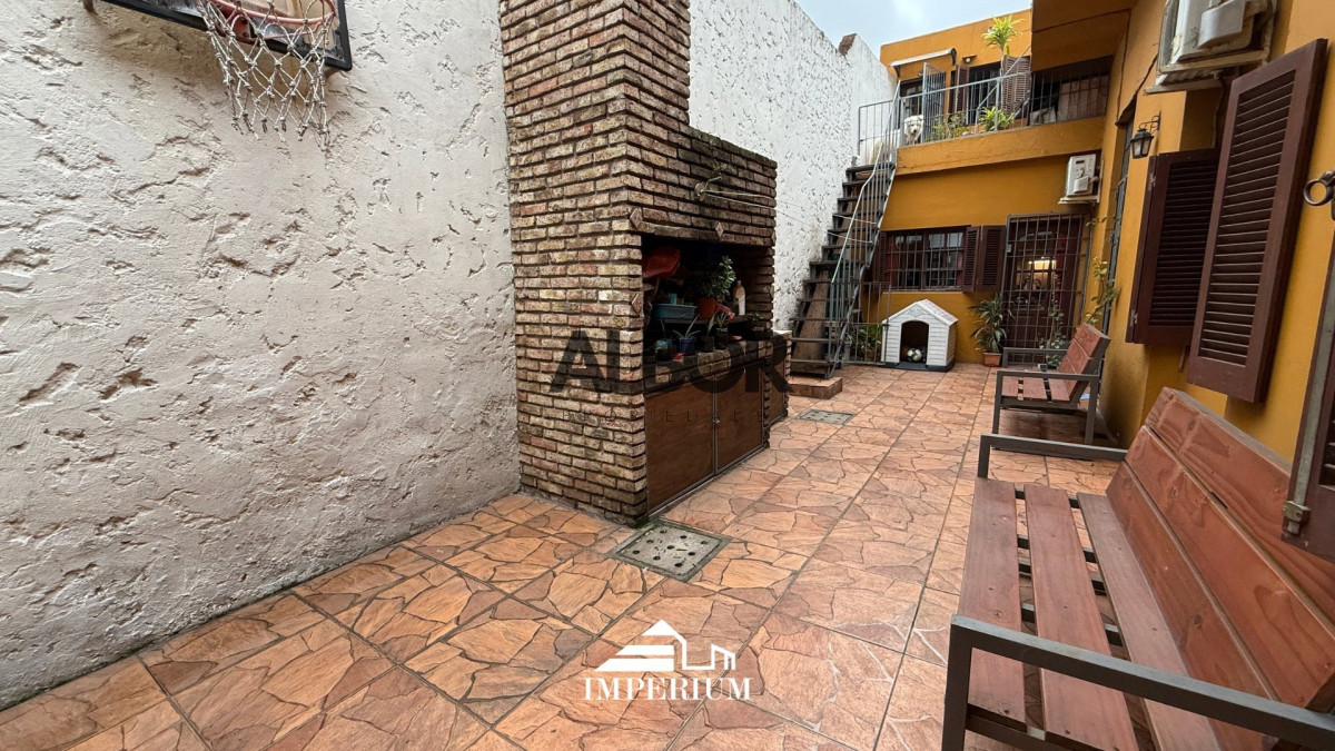 Casa ID.1464 - Venta casa 2 dormitorios - 2 baños - 126 m2 - Cordón