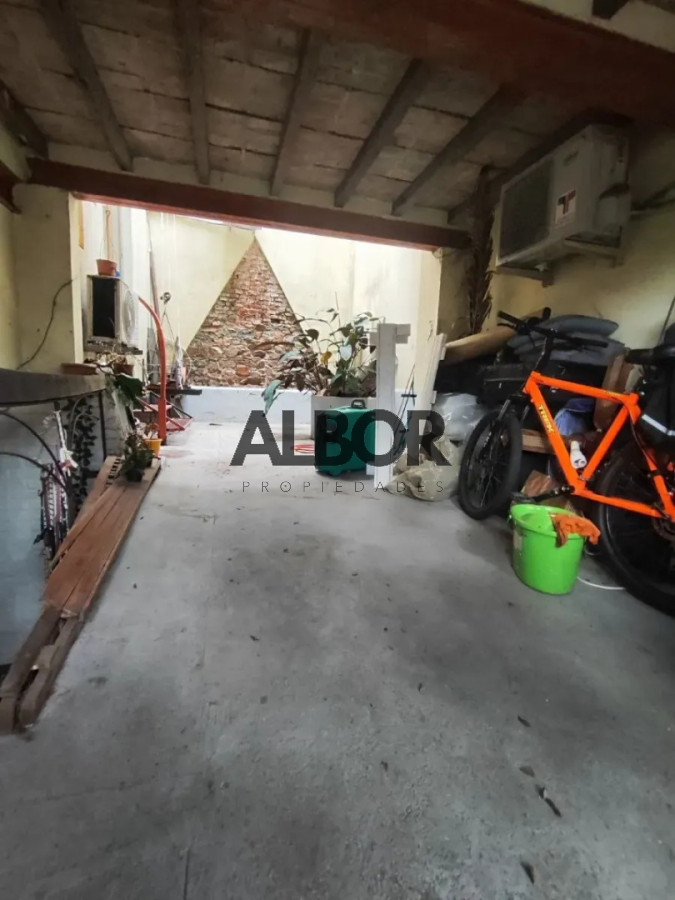 Casa ID.1435 - Venta casa reciclada en Palermo con apartamento independiente - Patio - Garage