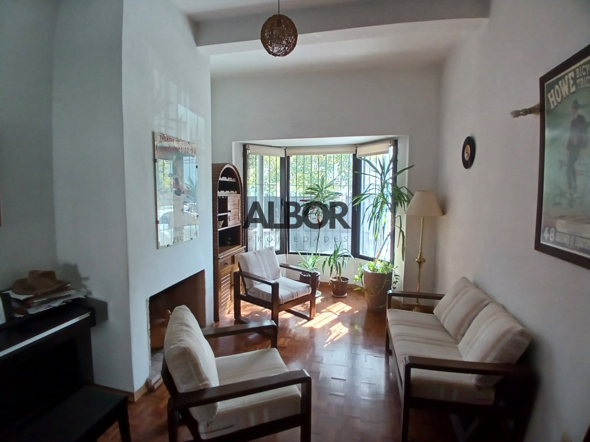 Casa ID.212 - Venta Casa Seis Dorms - Parque Batlle