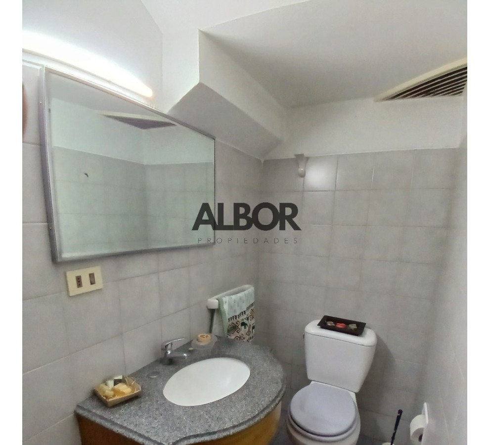 Casa ID.212 - Venta Casa Seis Dorms - Parque Batlle