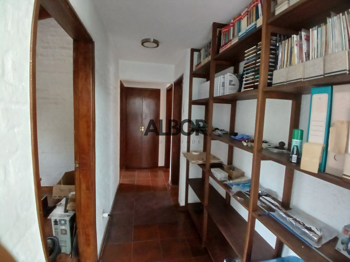 Casa ID.212 - Venta Casa Seis Dorms - Parque Batlle