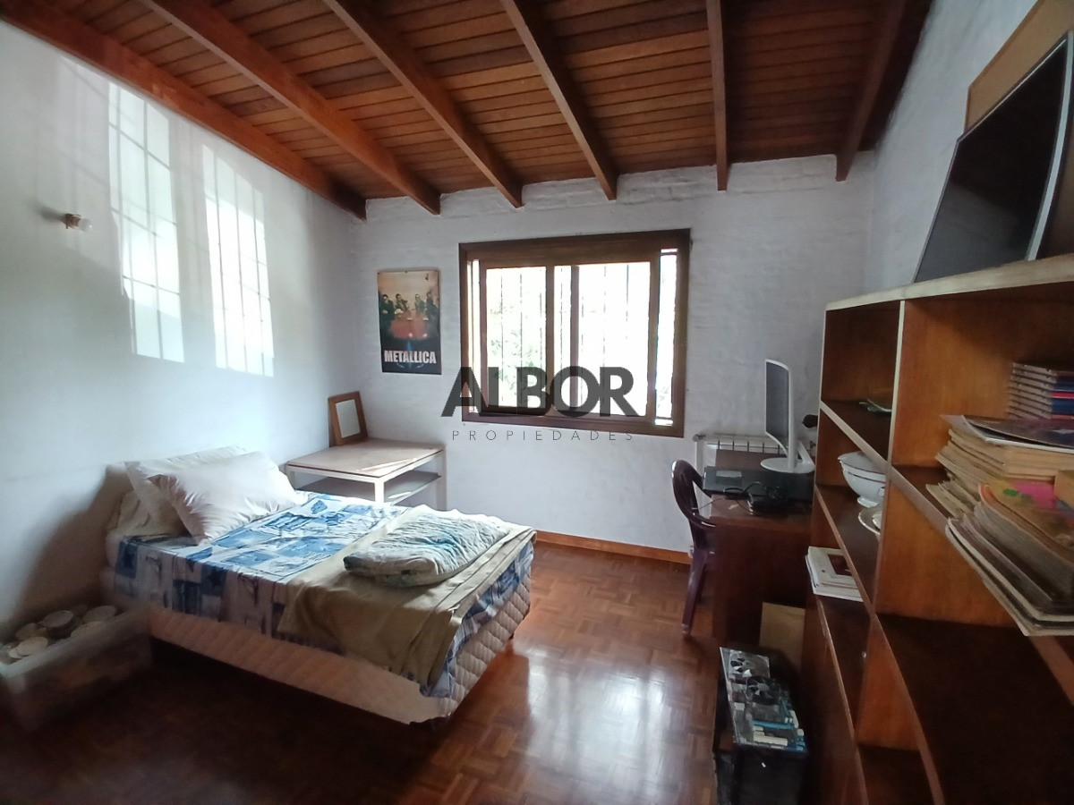 Casa ID.212 - Venta Casa Seis Dorms - Parque Batlle