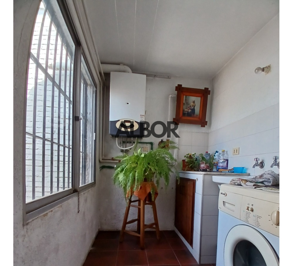 Casa ID.212 - Venta Casa Seis Dorms - Parque Batlle