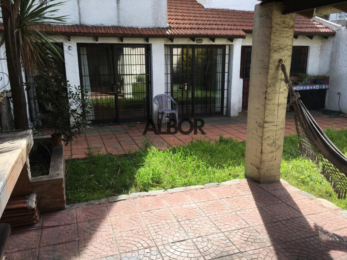 Casa ID.212 - Venta Casa Seis Dorms - Parque Batlle