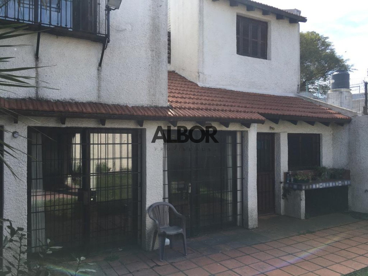 Casa ID.212 - Venta Casa Seis Dorms - Parque Batlle