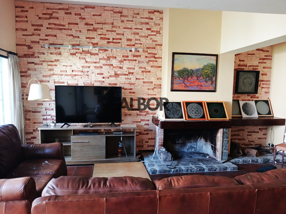 Casa ID.212 - Venta Casa Seis Dorms - Parque Batlle