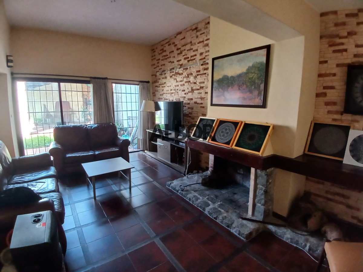 Casa ID.212 - Venta Casa Seis Dorms - Parque Batlle