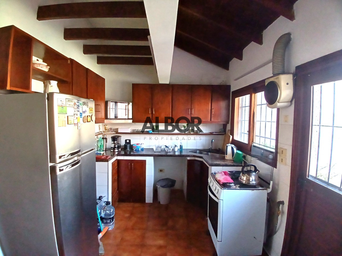 Casa ID.212 - Venta Casa Seis Dorms - Parque Batlle