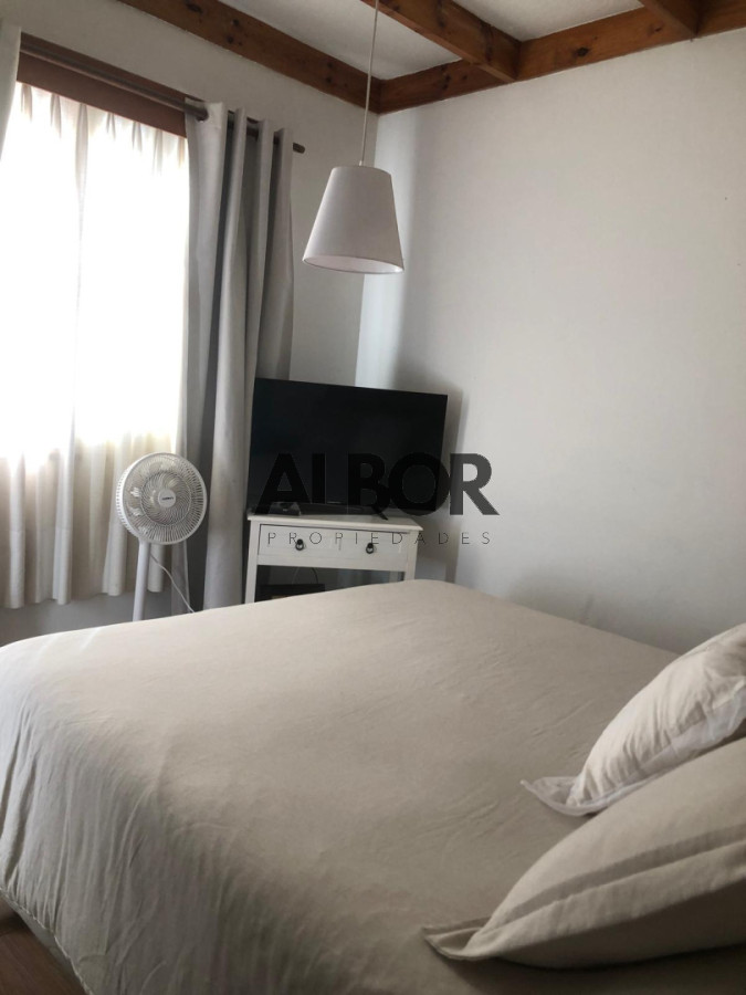 Casa ID.1478 - Alquiler casa ph 2 dormitorios + altillo - Punta Carretas