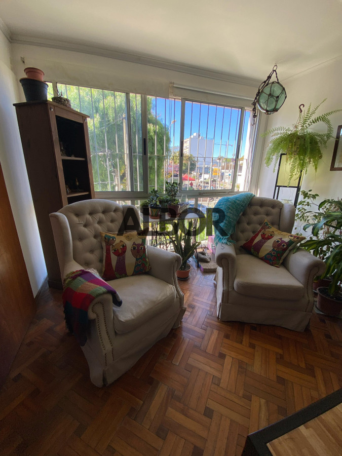 Casa ID.574 - Alquiler Casa PH 3 Dormitorios + Terraza con Parrillero de uso exclusivo - Malvín 