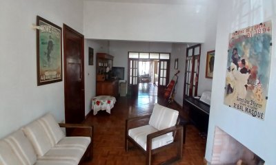 Venta Casa Seis Dormitorios - Parque Batlle