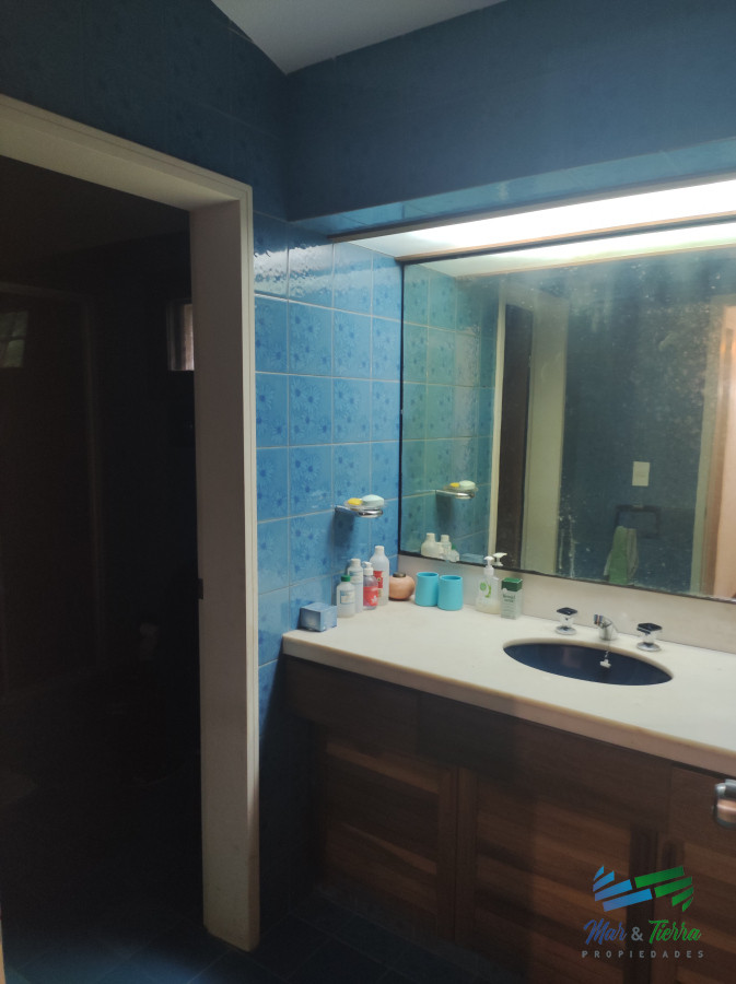 Casa ID.5269 - Casa en venta de 4 dormitorios en Av. del Mar, barrio Lugano, Punta del Este