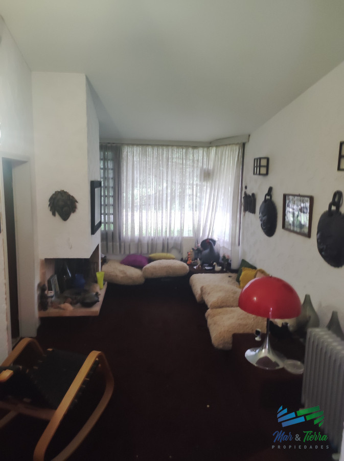 Casa ID.5269 - Casa en venta de 4 dormitorios en Av. del Mar, barrio Lugano, Punta del Este