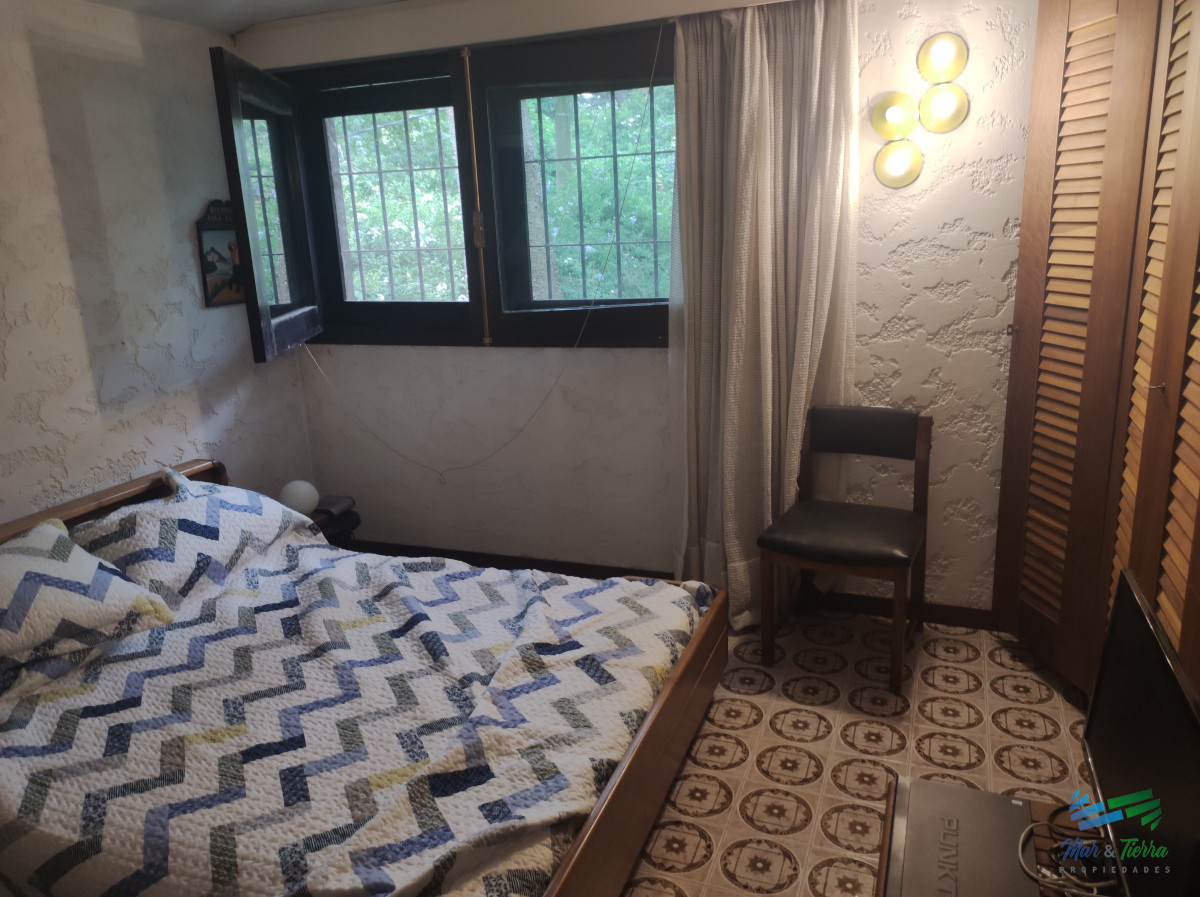 Casa ID.5269 - Casa en venta de 4 dormitorios en Av. del Mar, barrio Lugano, Punta del Este