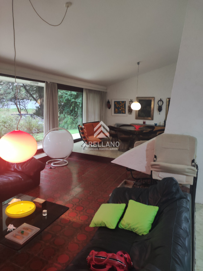 Casa ID.4563 - Chalet en venta en Av. del Mar - Barrio Lugano