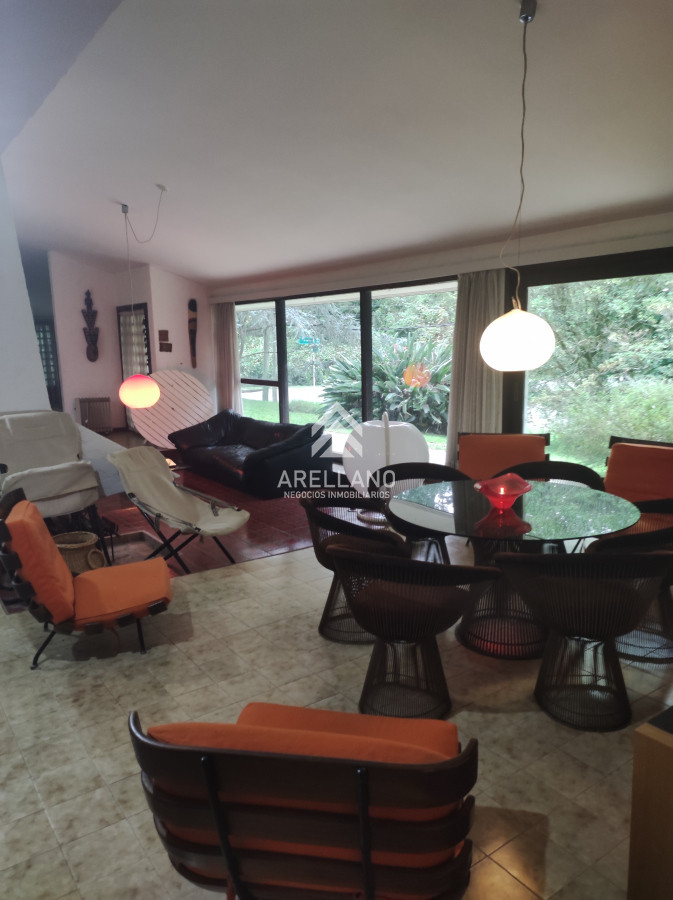 Casa ID.4563 - Chalet en venta en Av. del Mar - Barrio Lugano