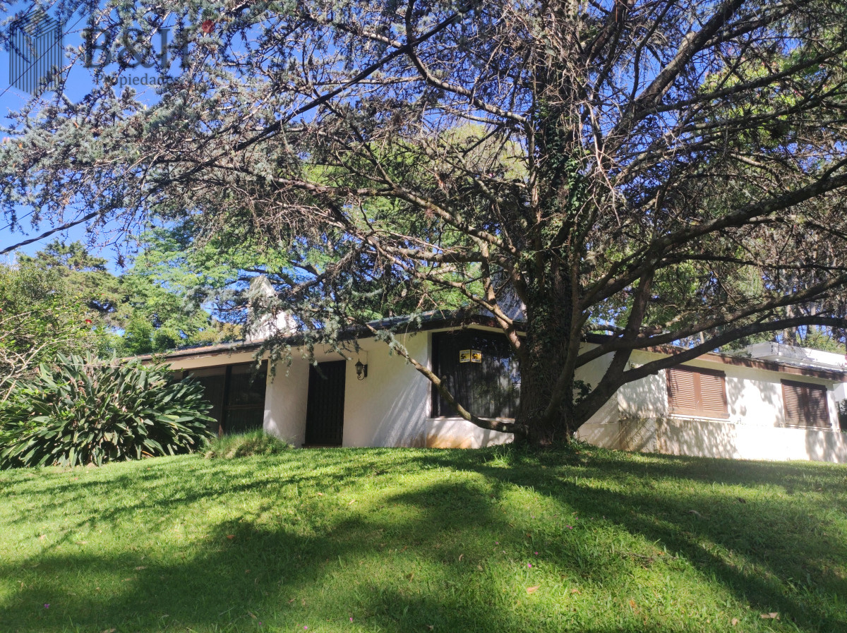 Casa ID.4529 - Chalet en venta en Av. del Mar - Barrio Lugano