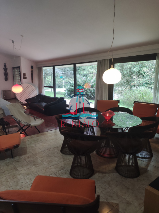 Casa ID.243 - Casa en venta Punta del Este Chalet 4 dormitorios