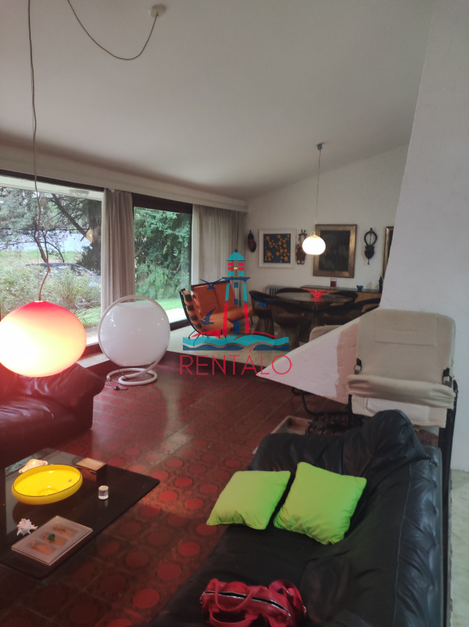 Casa ID.243 - Casa en venta Punta del Este Chalet 4 dormitorios