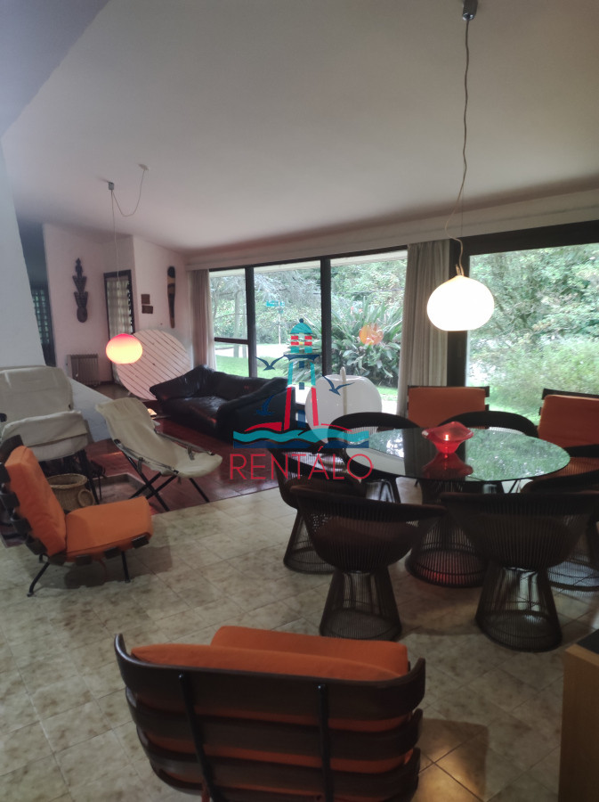 Casa ID.243 - Casa en venta Punta del Este Chalet 4 dormitorios