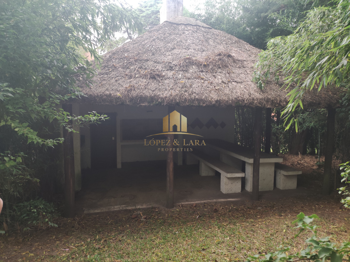 Casa ID.149 - Chalet en venta en Av. del Mar - Barrio Lugano